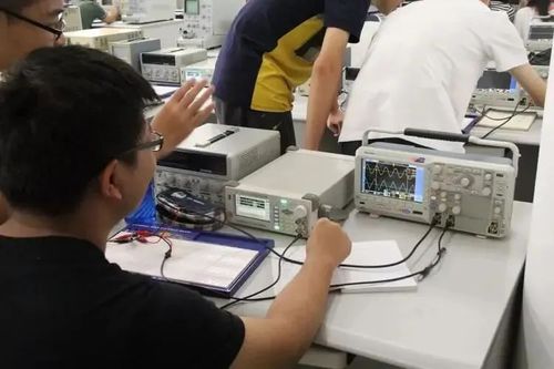 電子信息工程技術(shù) 驅(qū)動(dòng)現(xiàn)代工程技術(shù)服務(wù)的創(chuàng)新引擎